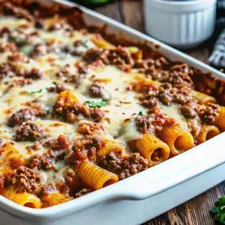 Ultimate Pizza Casserole – A Cheesy & Hearty Family Favorite