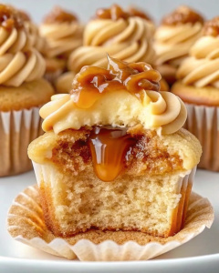 Churro Caramel Crunch Cupcakes